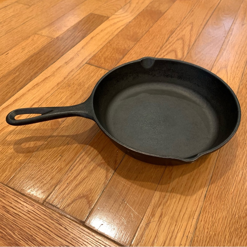 Lodge 8” Cast Iron Skillet